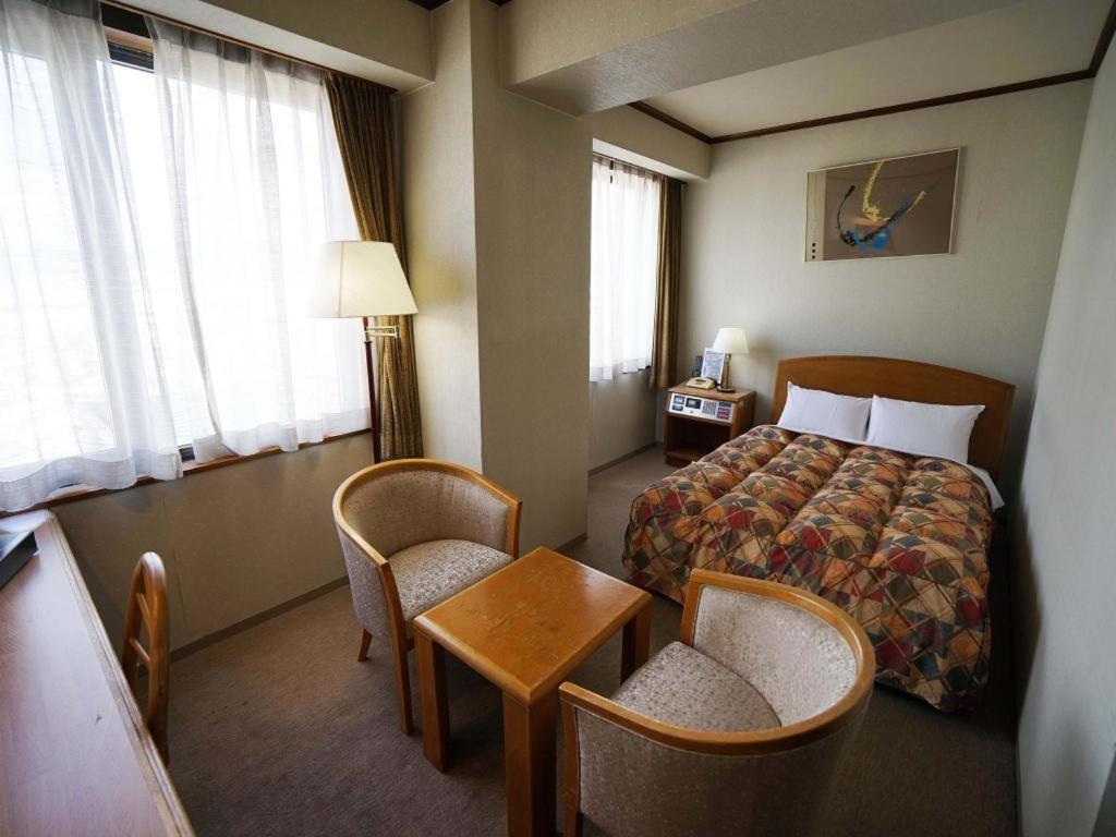 Neyagawa Trend Hotel Oszaka Kültér fotó