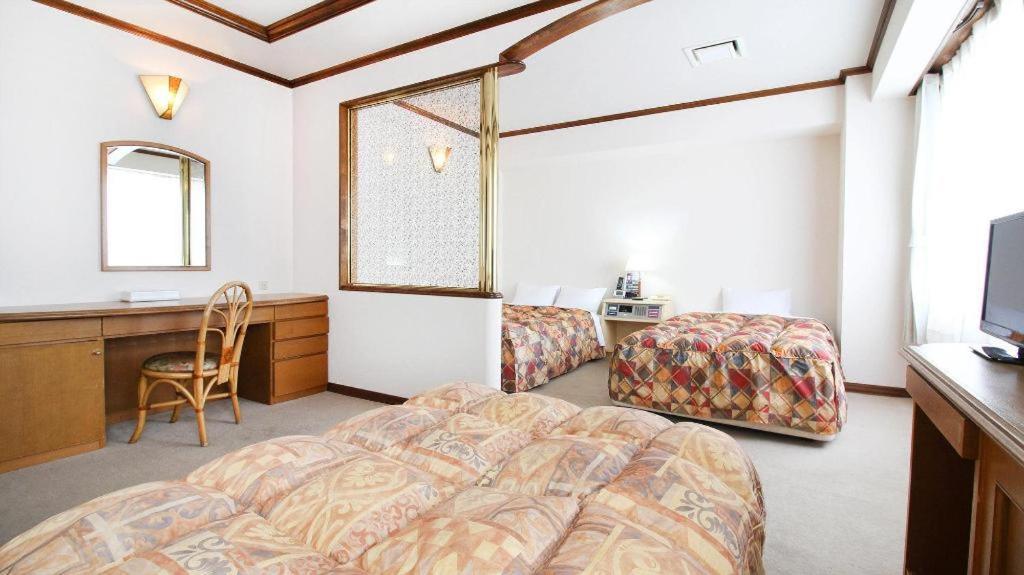 Neyagawa Trend Hotel Oszaka Kültér fotó